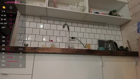 Snapshot of lukas_jena chatting on 02-19-25, 05:38 Lukas jena online show from 02-19-25, 05:38