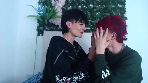 Snapshot of lukasandselena chatting on 11-11-25, 02:55 lukasandselena online show from 11-11-25, 02:55