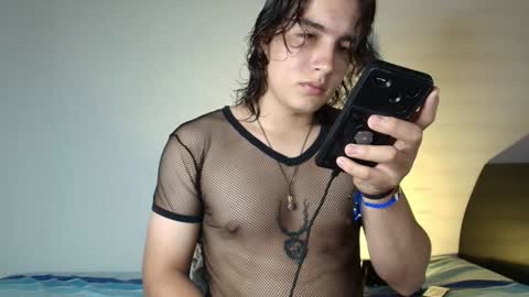 Snapshot of lukashollow chatting on 01-05-25, 10:50 lukas 3 online show from 01-05-25, 10:50