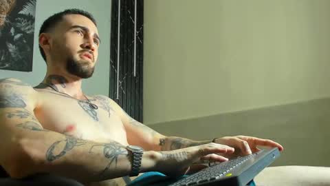 LUKE online show from 02-28-25, 02:20