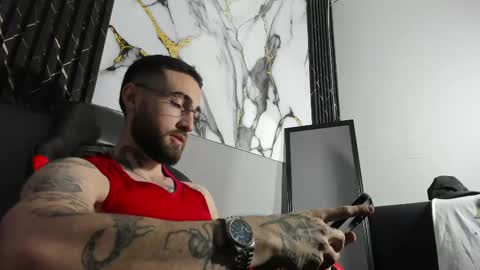 LUKE online show from 09-11-25, 01:22