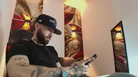 LUKE online show from 10-16-25, 01:34