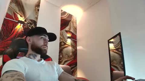 LUKE online show from 02-02-26, 01:21