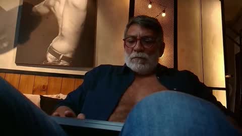 Luke Crews online show from 01-27-25, 08:17