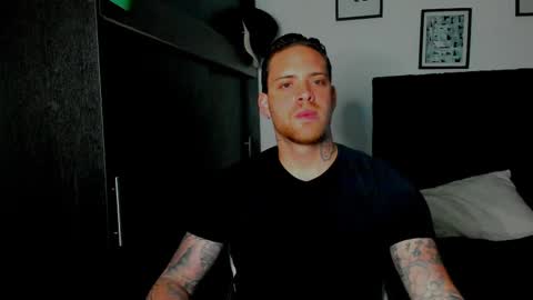 Snapshot of lukeglanton17 chatting on 03-11-25, 12:33 Luke online show from 03-11-25, 12:33