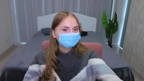 lukeriamoon online show from 10-08-25, 07:17