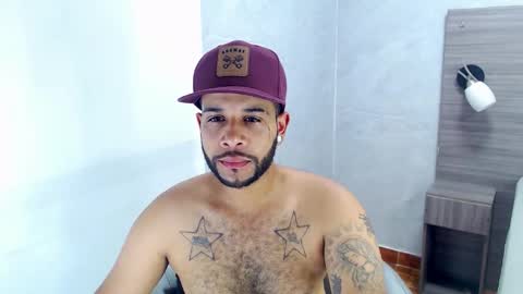 Snapshot of lukke_smitt chatting on 11-08-25, 07:12 ------LUKE ... online show from 11-08-25, 07:12