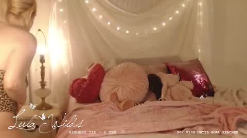 lula wilds online show from 10-10-25, 02:21