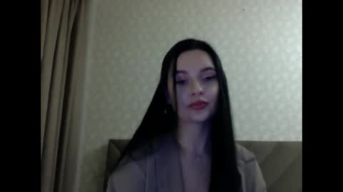 Snapshot of lulii24 chatting on 10-31-25, 01:28 Lulii24 online show from 10-31-25, 01:28