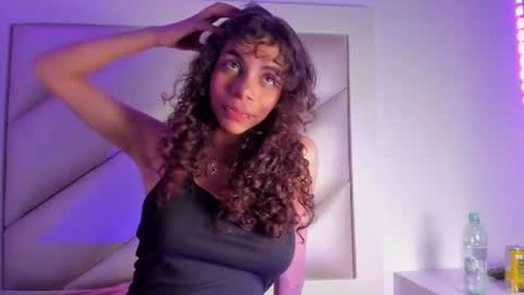 Snapshot of lulu_js_ chatting on 07-14-26, 03:44 elizabeth online show from 07-14-26, 03:44