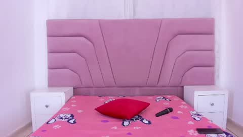 Snapshot of lulu_kissx chatting on 06-24-26, 12:04 Lulu online show from 06-24-26, 12:04