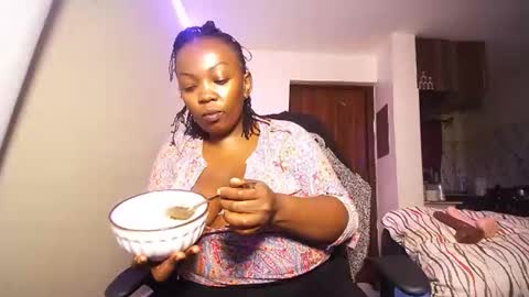 lulu_sparks1 online show from 05-25-26, 03:56