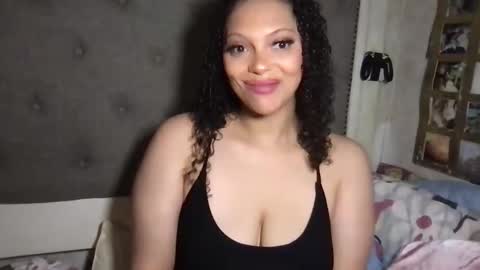 LuLu Valenttine Hot Sexy HawaiianCape Verde online show from 03-12-26, 12:44