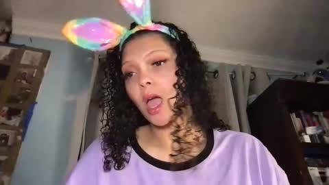 LuLu Valenttine Hot Sexy HawaiianCape Verde online show from 04-07-26, 06:47