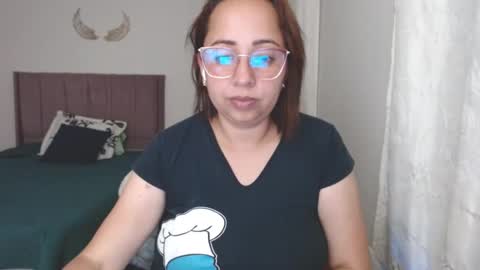 Snapshot of lumi_84 chatting on 01-04-25, 01:21 LUMI online show from 01-04-25, 01:21