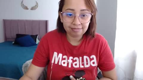 Snapshot of lumi_84 chatting on 01-05-25, 09:03 LUMI online show from 01-05-25, 09:03