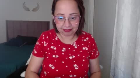 Snapshot of lumi_84 chatting on 01-11-25, 01:37 LUMI online show from 01-11-25, 01:37