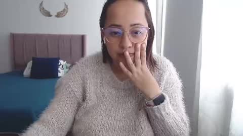 Snapshot of lumi_84 chatting on 01-11-25, 04:25 LUMI online show from 01-11-25, 04:25