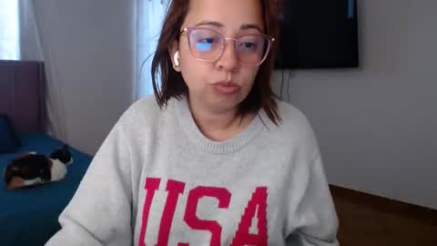 Snapshot of lumi_84 chatting on 01-19-25, 11:12 LUMI online show from 01-19-25, 11:12