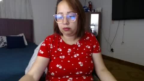 Snapshot of lumi_84 chatting on 01-28-25, 12:36 LUMI online show from 01-28-25, 12:36