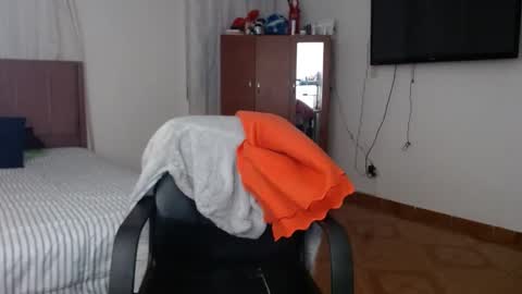 Snapshot of lumi_84 chatting on 01-30-25, 10:50 LUMI online show from 01-30-25, 10:50