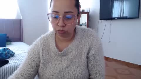 Snapshot of lumi_84 chatting on 01-30-25, 01:53 LUMI online show from 01-30-25, 01:53