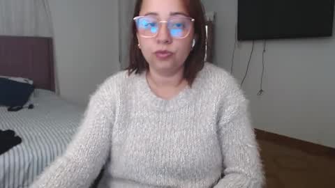 Snapshot of lumi_84 chatting on 01-31-25, 03:30 LUMI online show from 01-31-25, 03:30