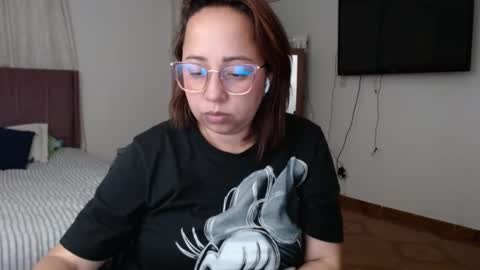 Snapshot of lumi_84 chatting on 02-03-25, 03:42 LUMI online show from 02-03-25, 03:42