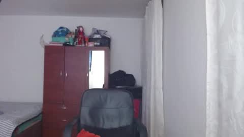 Snapshot of lumi_84 chatting on 02-04-25, 04:05 LUMI online show from 02-04-25, 04:05