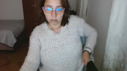 Snapshot of lumi_84 chatting on 02-14-25, 01:13 LUMI online show from 02-14-25, 01:13