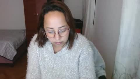 Snapshot of lumi_84 chatting on 02-14-25, 04:15 LUMI online show from 02-14-25, 04:15