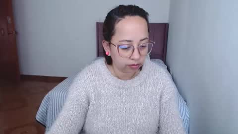 Snapshot of lumi_84 chatting on 02-19-25, 12:00 LUMI online show from 02-19-25, 12:00