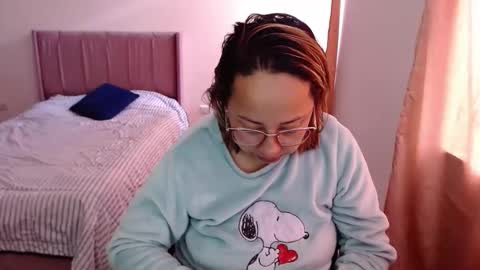 Snapshot of lumi_84 chatting on 09-21-25, 01:57 LUMI online show from 09-21-25, 01:57