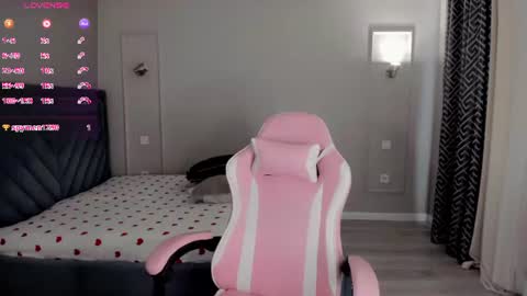 Snapshot of lumi_na chatting on 06-20-26, 07:00 Mina online show from 06-20-26, 07:00