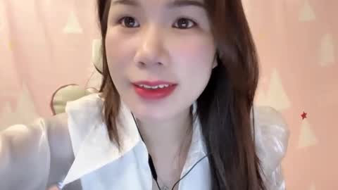 Snapshot of luna4739 chatting on 04-30-26, 04:13 Luna online show from 04-30-26, 04:13