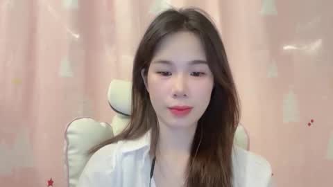 Snapshot of luna4739 chatting on 05-11-26, 05:43 Luna online show from 05-11-26, 05:43