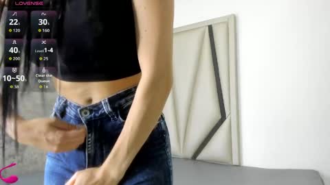 Snapshot of luna__02 chatting on 05-01-26, 11:48 Luna online show from 05-01-26, 11:48