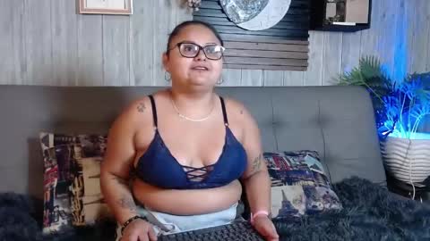 Luna online show from 04-18-26, 02:43