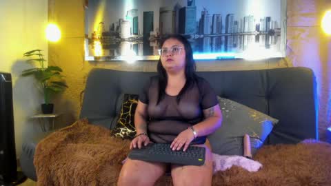 Luna online show from 05-25-26, 04:40