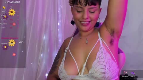Snapshot of luna__cute chatting on 12-17-24, 07:37 Luna online show from 12-17-24, 07:37
