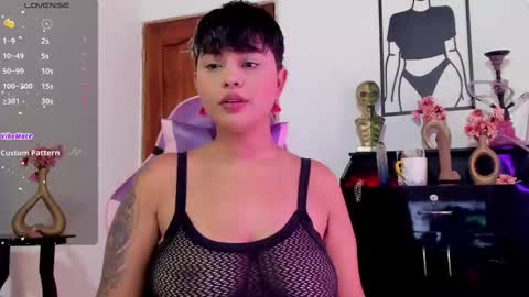 Snapshot of luna__cute chatting on 10-04-25, 03:32 Luna online show from 10-04-25, 03:32