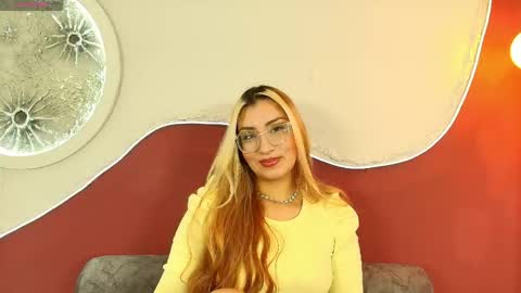 luna__velvet online show from 04-19-26, 02:05