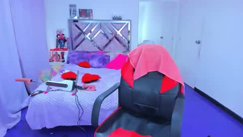 luna_analya online show from 02-18-26, 12:12