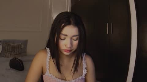 luna and banji online show from 12-20-25, 05:25