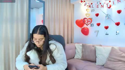 Luna And Titan  online show from 02-18-26, 03:46