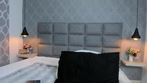 Luna online show from 11-22-25, 11:09