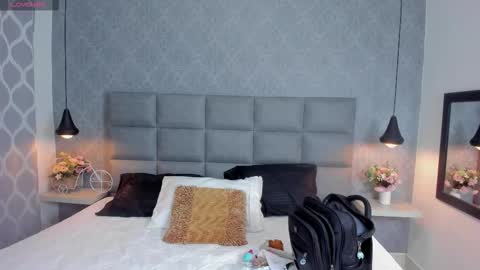 Luna online show from 12-15-25, 10:52