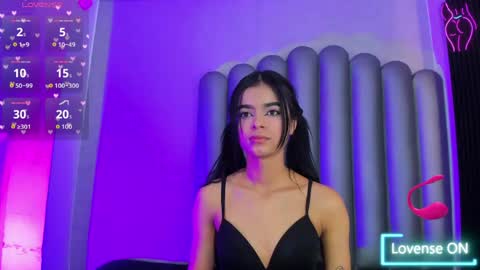 Snapshot of luna_bella_23 chatting on 06-07-26, 04:05 luna_bella_23 online show from 06-07-26, 04:05
