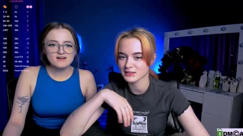 luna_berryy online show from 01-30-25, 08:42