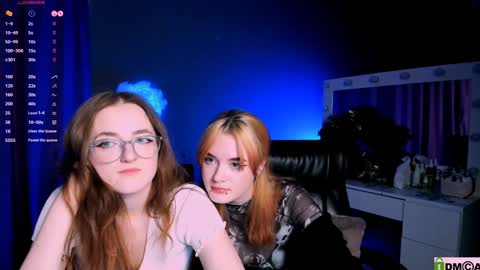 luna_berryy online show from 01-31-25, 11:35